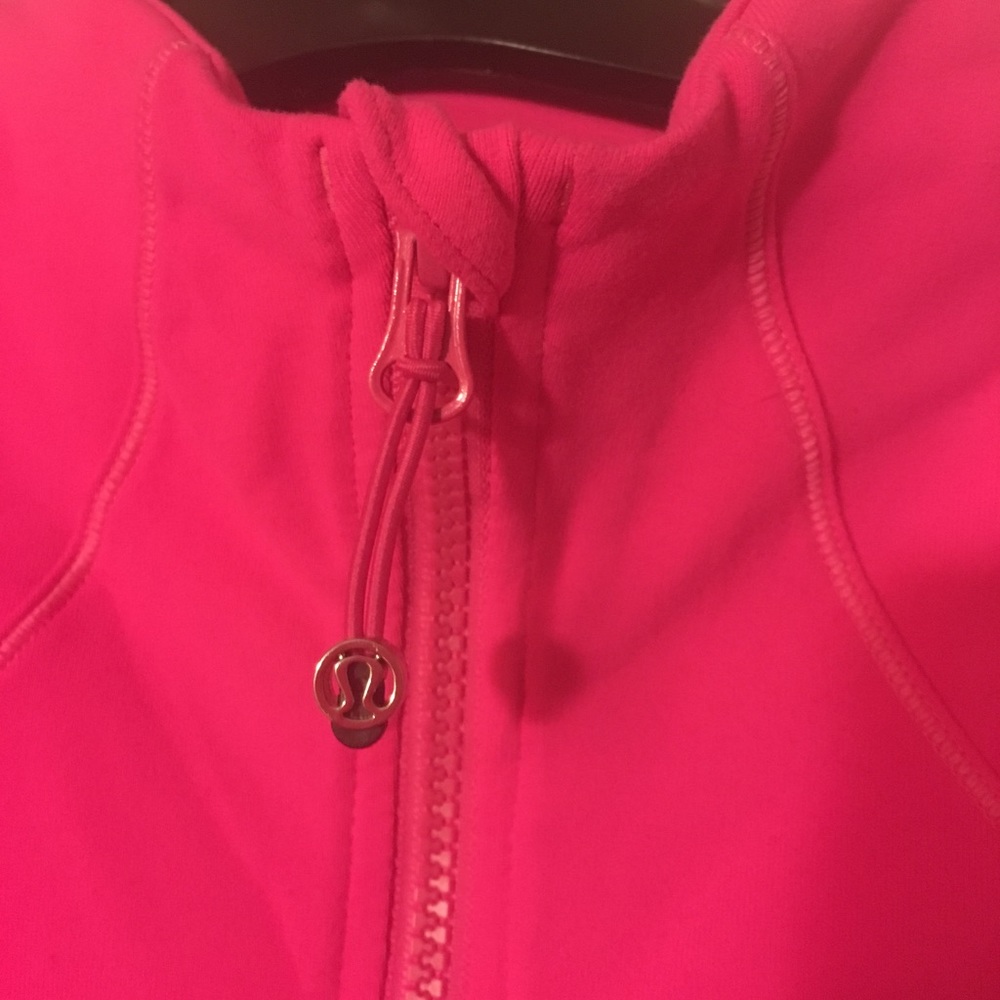 LULULEMON gorgeous hot pink jacket!!!